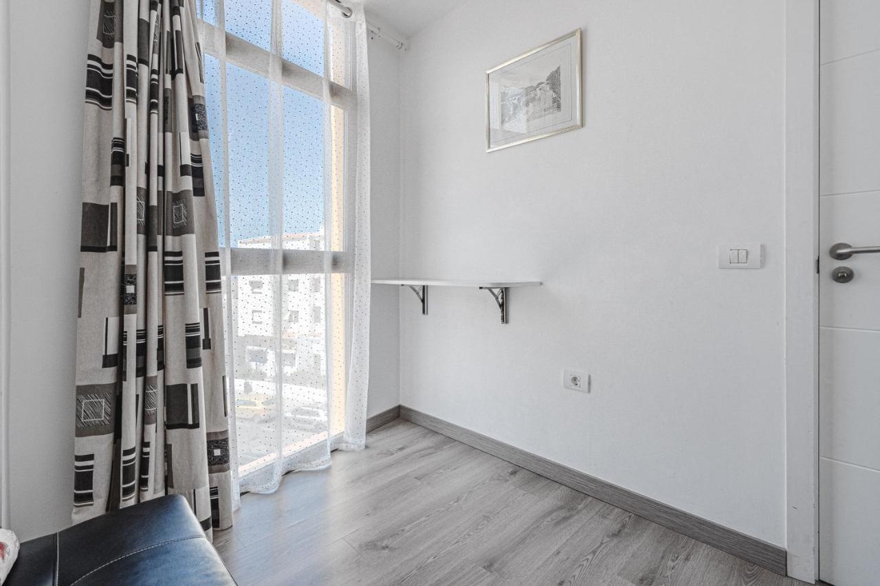 Family Apartment With 3 Bedrooms And Balcony Near Los Gigantes And Ocean بويرتو دي سانتياغو المظهر الخارجي الصورة